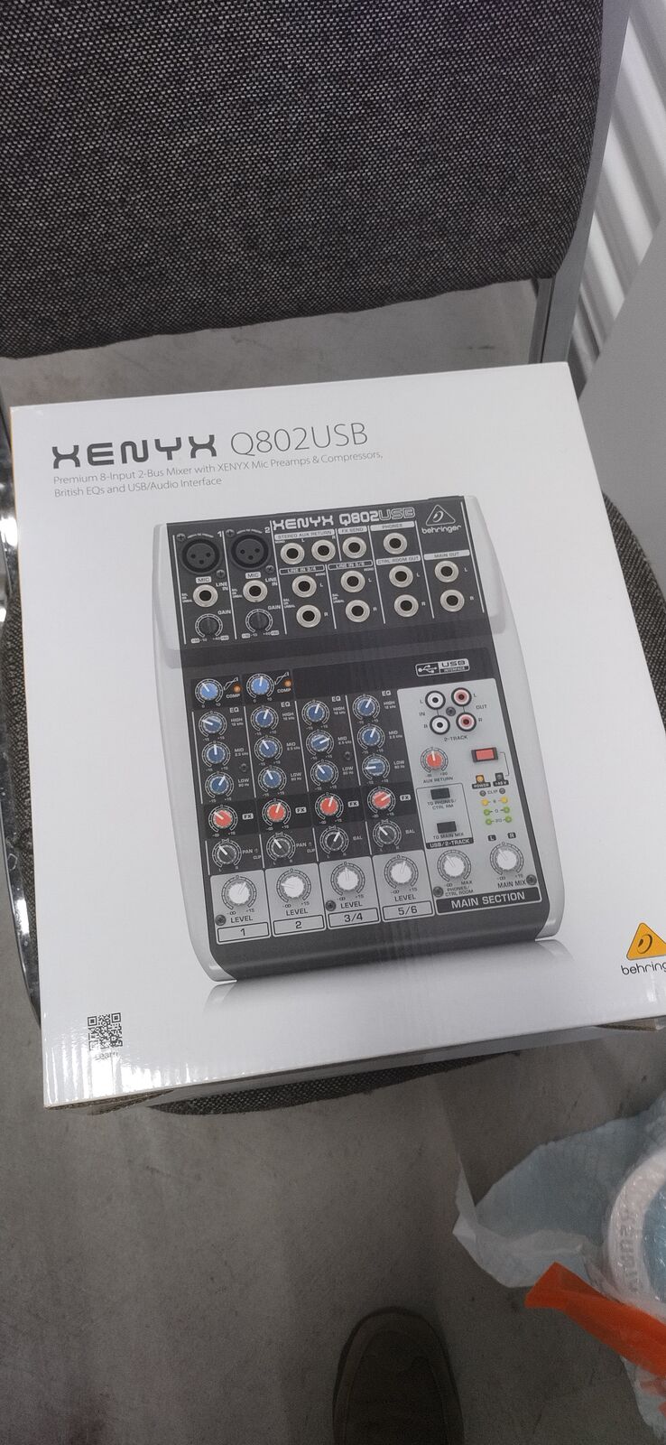 Behringer Xenyx 8025usb 8-channel analog mixer