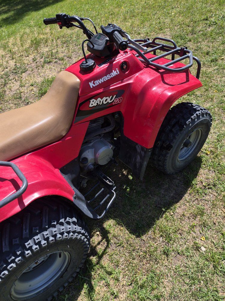 1998 Kawasaki Bayou 220