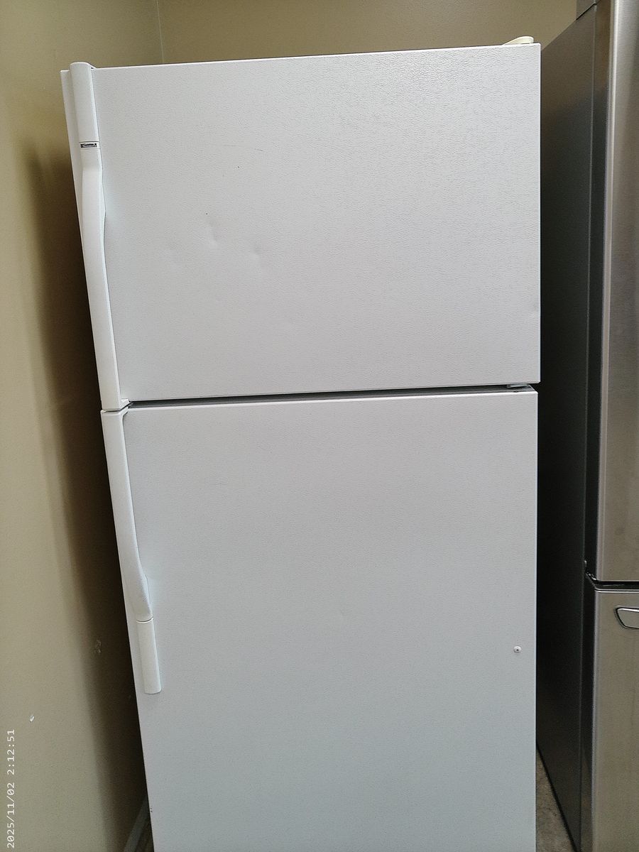 17 cf Refrigerator~Works Great~90 Day Guarantee