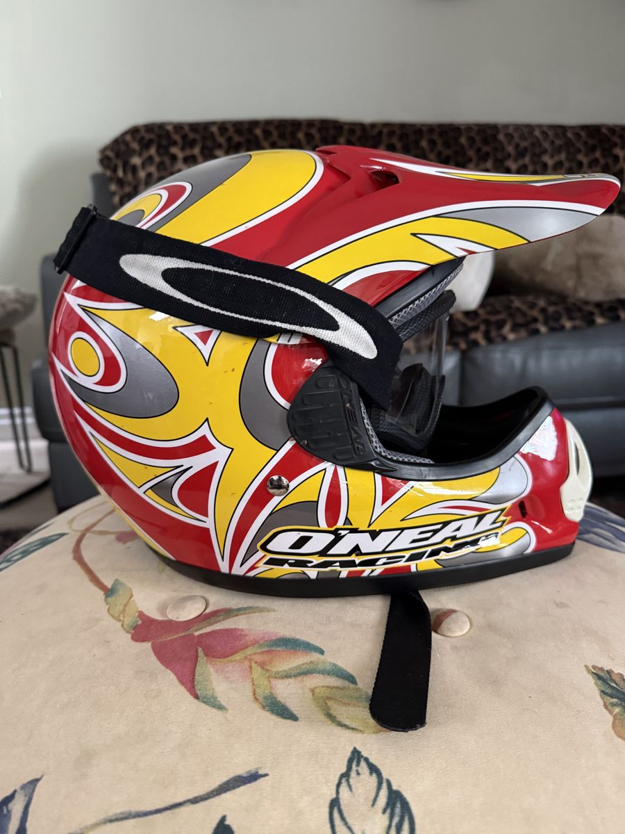 Motorcycle helmet