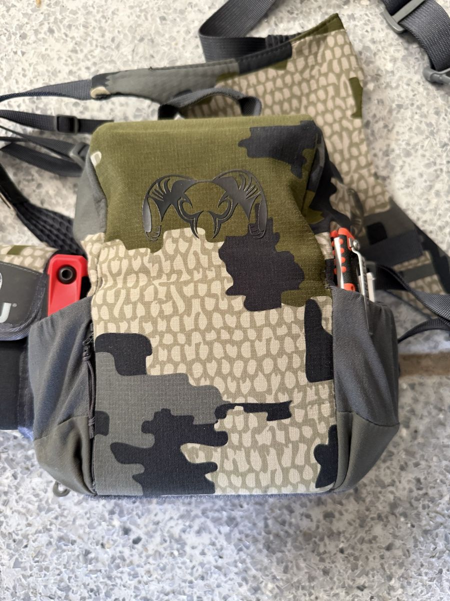 KUIU Binocular harnesses