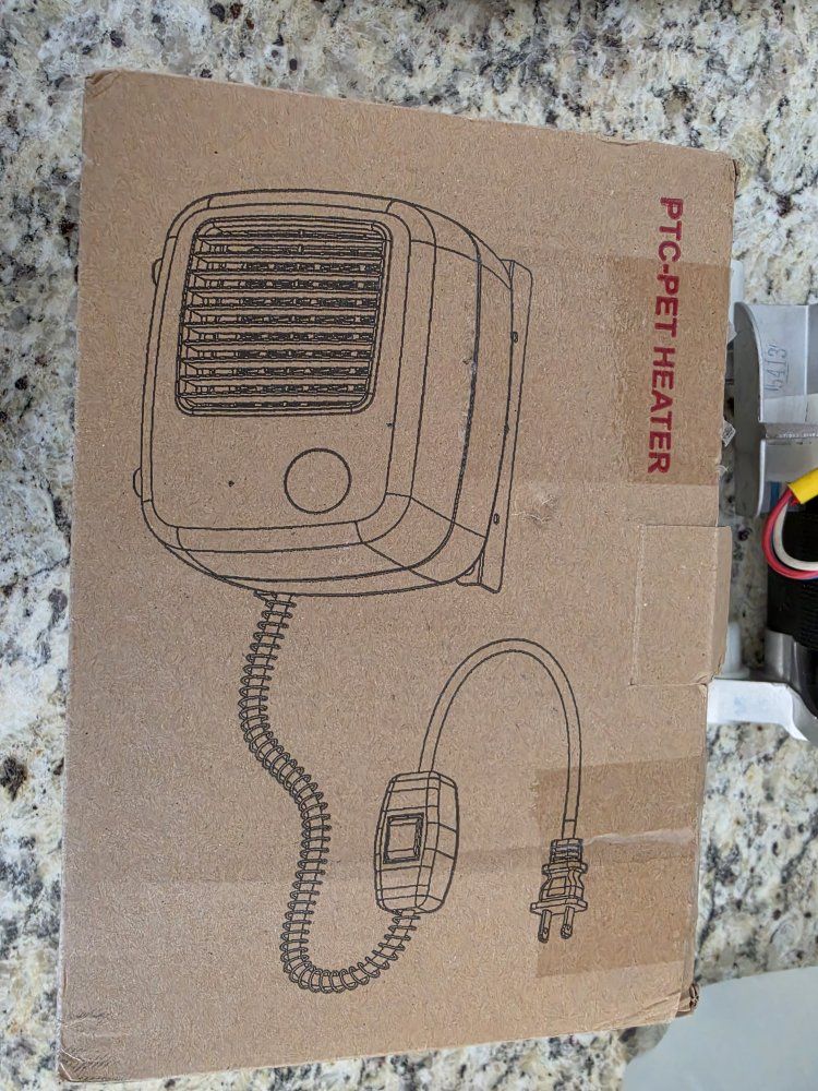 Dreyoo Dog House / Pet Heater for Chicken Coops & Rabbits, Black