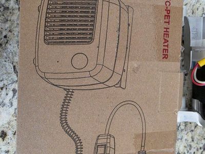 Dreyoo Dog House / Pet Heater for Chicken Coops & Rabbits, Black