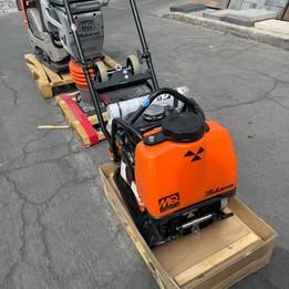 14" Plate Compactor – With Water Tank & Wheels Brand New – Includes 3‑Year Warranty