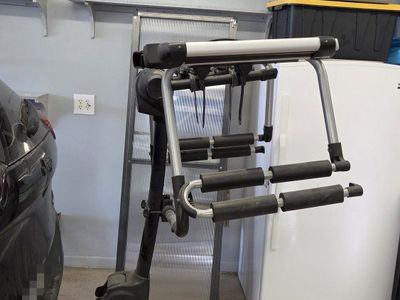 Thule Apex XT 2 Bike hitch rack with
Thule Tram Hitch Snowsport Carrier
(all-in-one ski rack, snowboard rack, bike rack)