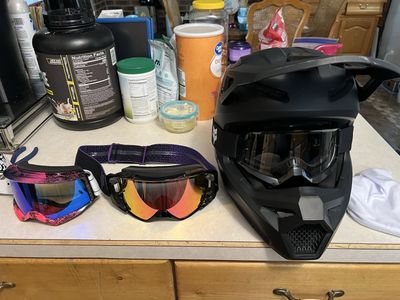 Fox Racing v1 Helmet