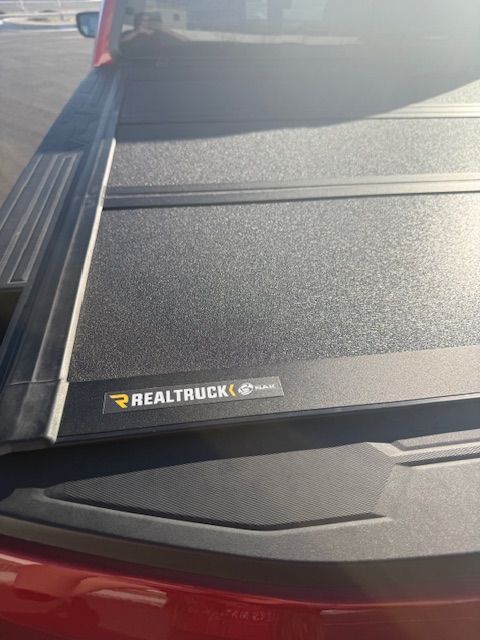 2023 - 2026 Chevy/GMC Colorado/Canyon -- RealTruck BAK BAKFlip MX4 Tonneau Cover