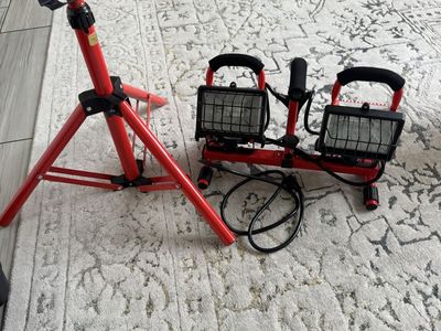 New Commercial Electric PC500 Portable Twin Head 500W Halogen Work Light with Tripod & Hard shell Case