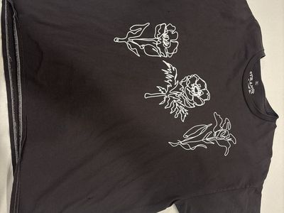 Strange Daze Black Floral Graphic T-Shirt Size XL