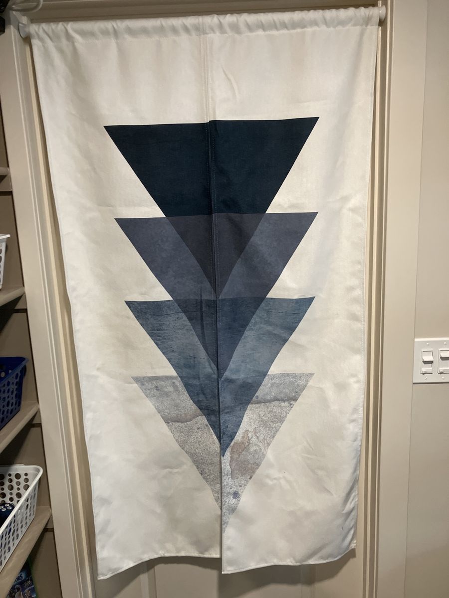 Adjustable curtain wall