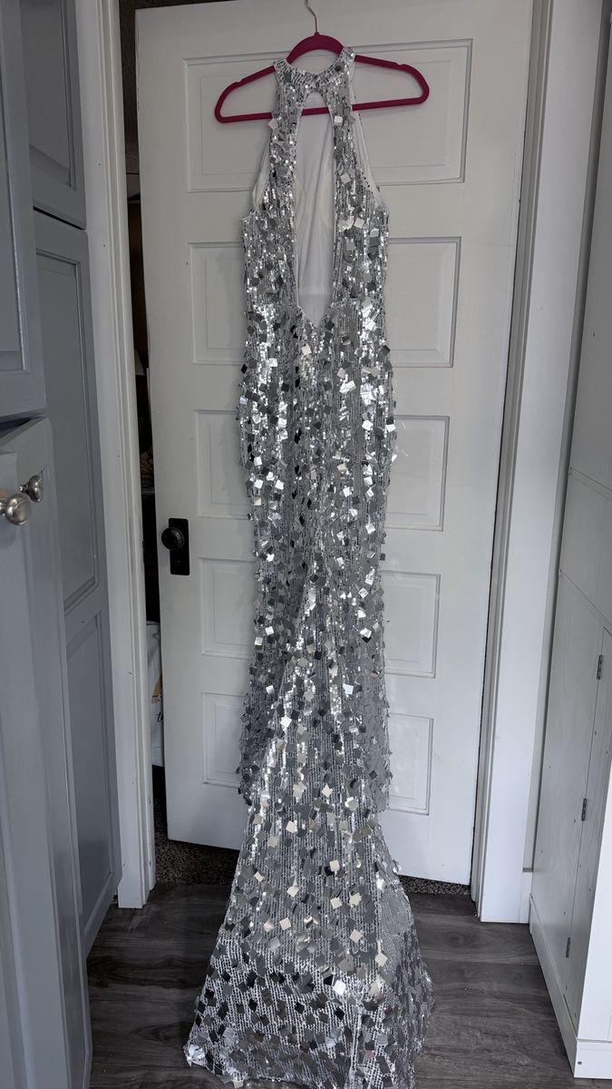 STUNNING Silver Sequin Formal Gown – Size 12 – NEW / NEVER WORN 