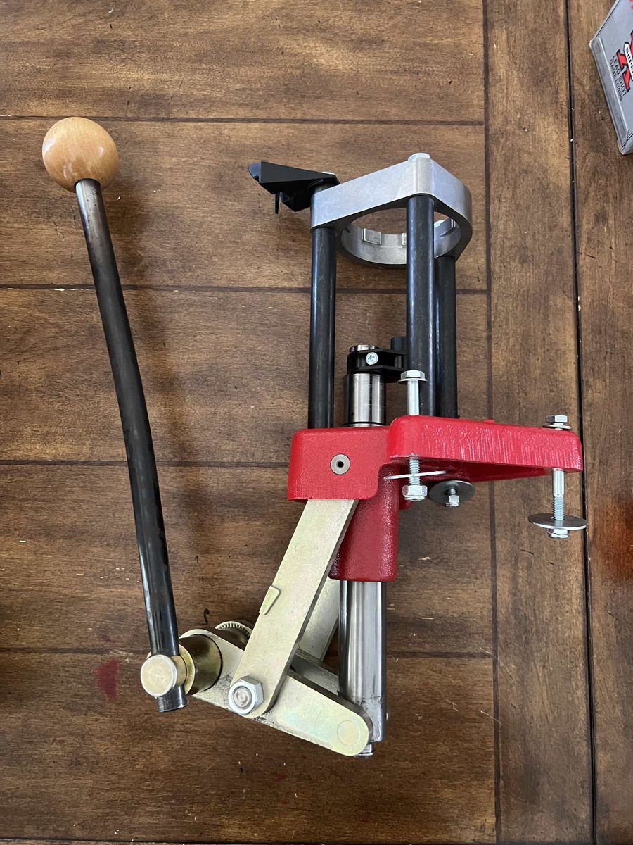Lee Classic Turret Reloading Press & extras for Ammunition