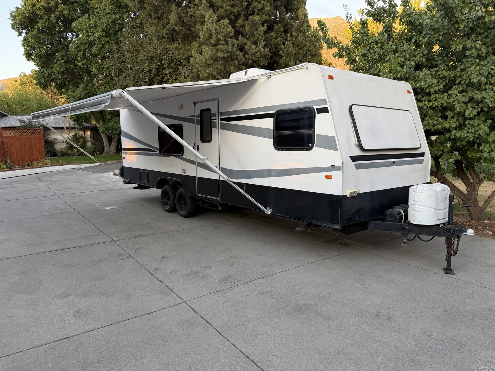 1997 Terry 27'X Bumper Pull Travel Trailer - 8 Sleeping Capacity, Awnings, Hitch