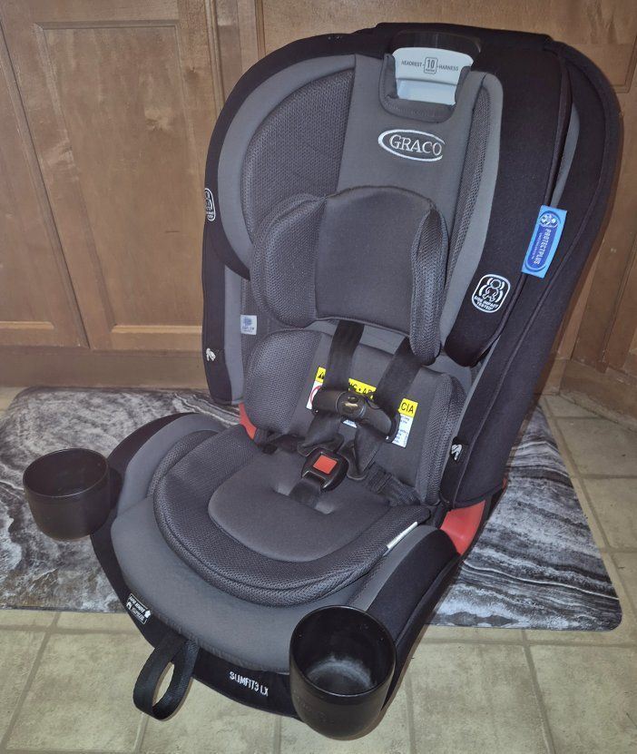 Clean! Graco SlimFit3 LX 3-in-1 Car Seat Convertible Rear & Forward Facing Harness Booster