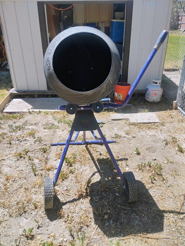 Main image 6