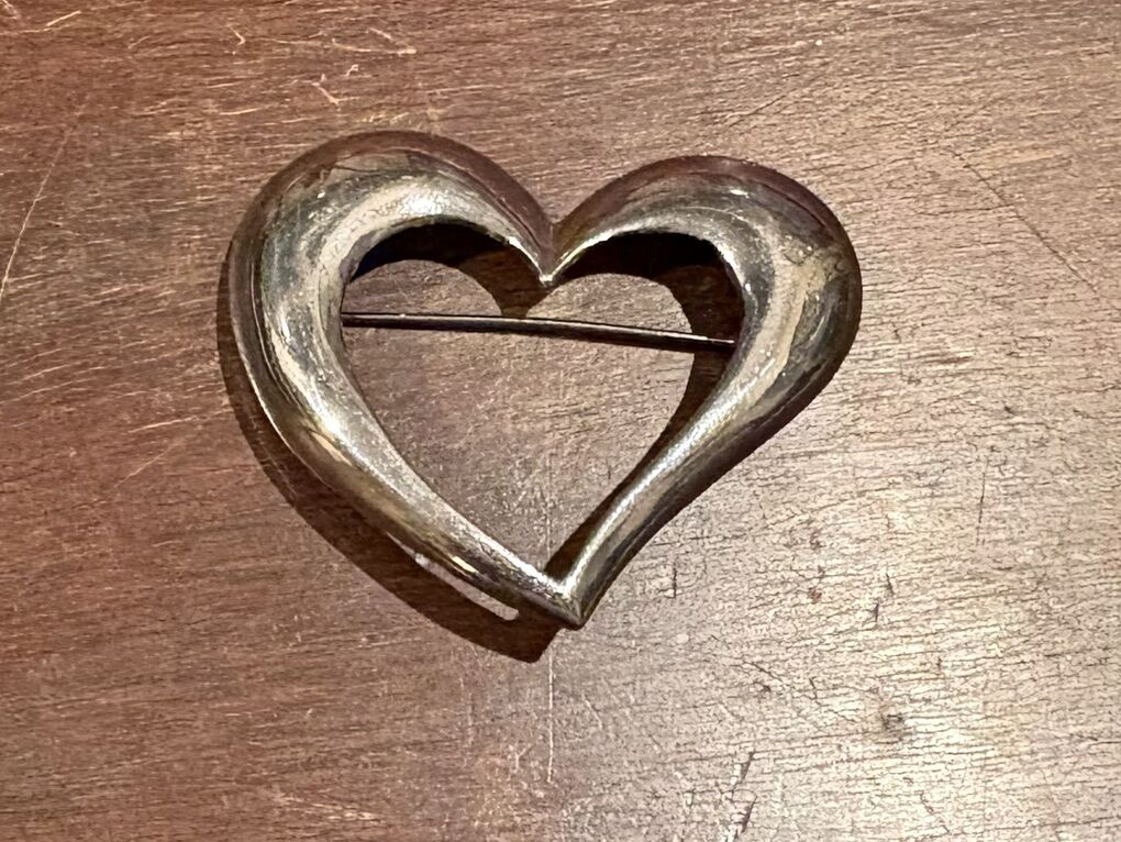 Vintage Silver Tone Heart Pin Brooch