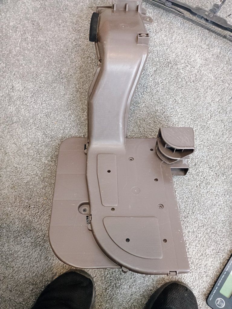 OEM 1996–2002 Toyota 4Runner Rear Heater / Under Seat HVAC Air Duct Assembly