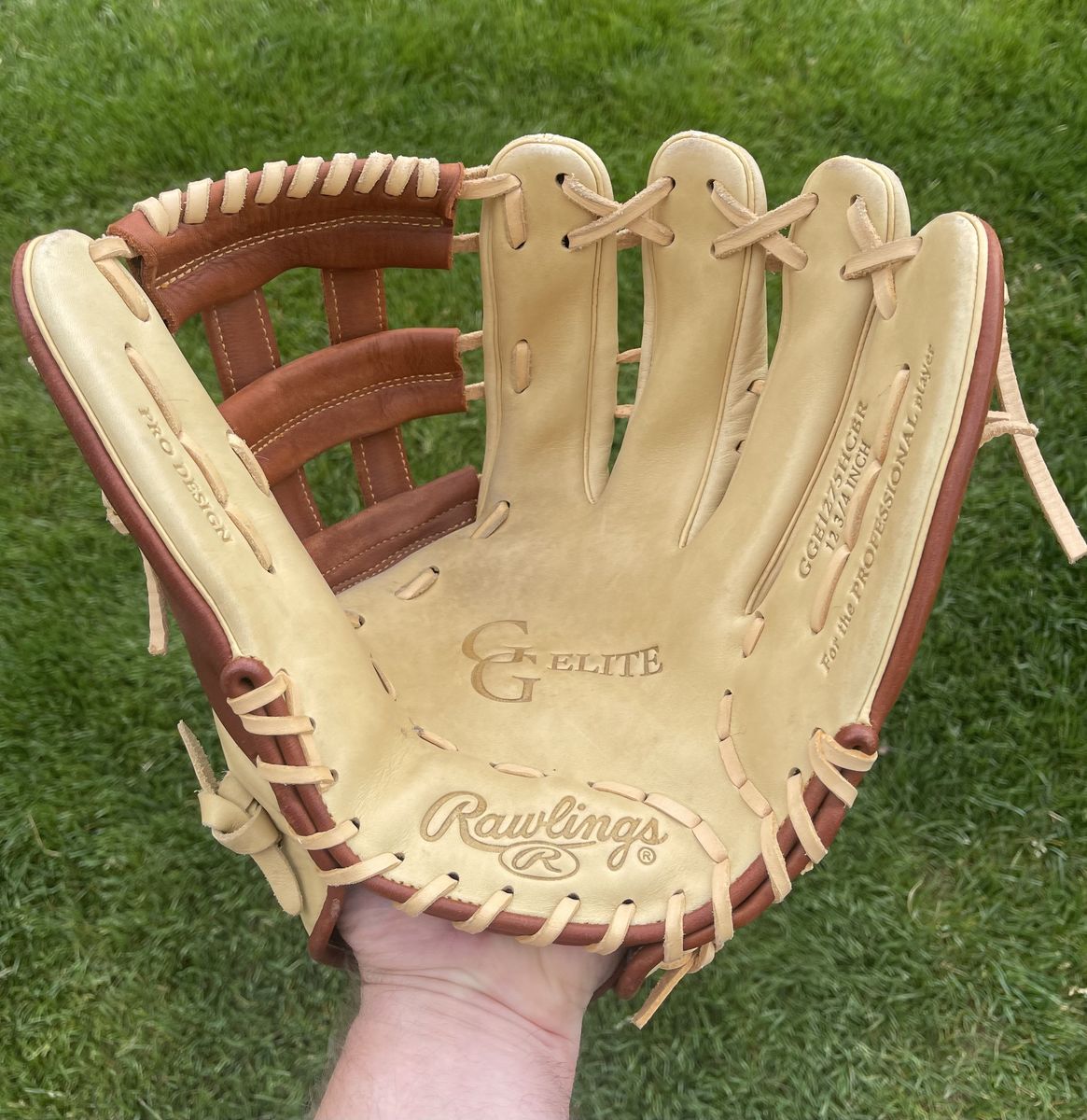 Rawlings Glove Elite 12.75 in. Baseball/Softball Glove