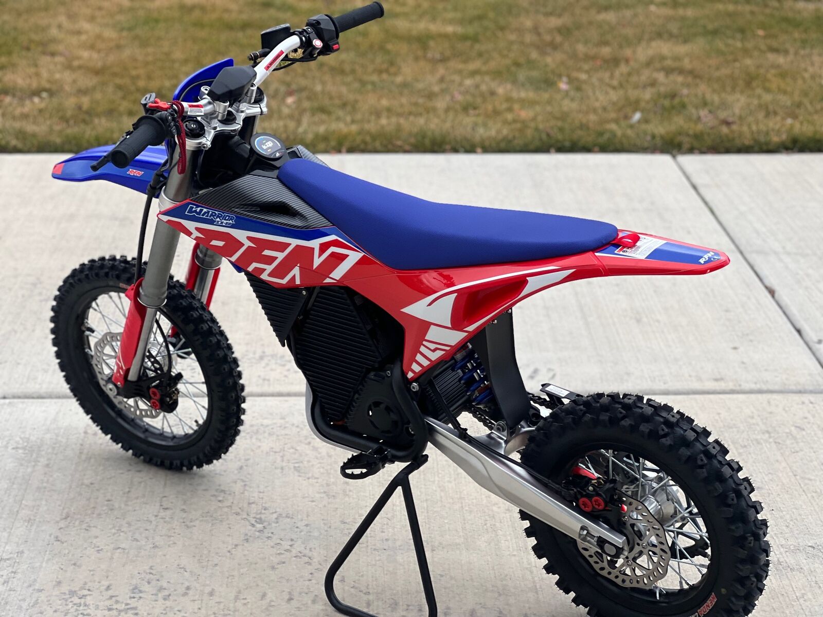 RFN WARRIOR YOUTH SX-E8