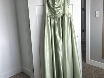 Formal dress - Sage Green (Prom, Hoco, Gala) - Size 12
