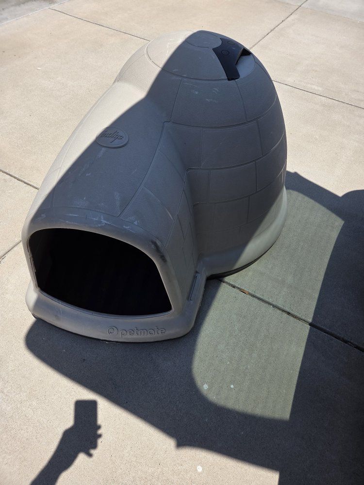 Petmate Indigo dog house