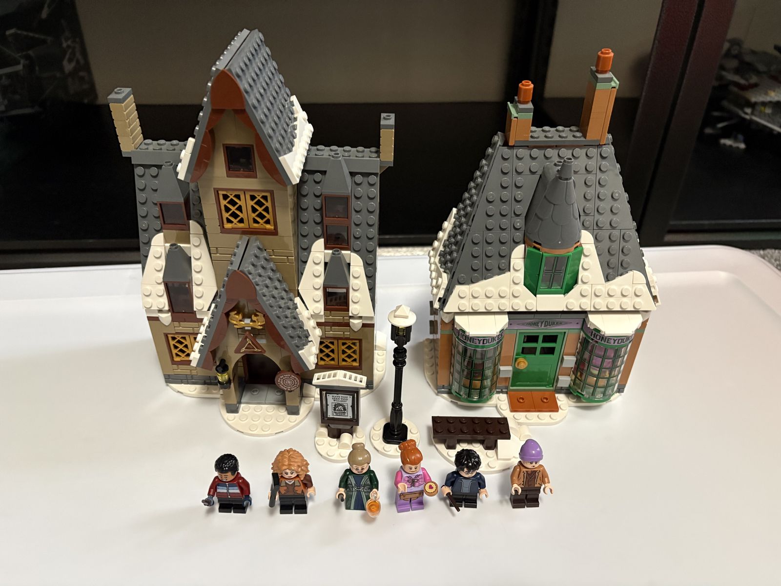 Lego Harry Potter Hogsmeade Village