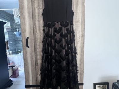 Vicki & Lucas Black Sleeveless Midi Dress with Metallic Star Pattern and Fringe Detail, XL/16