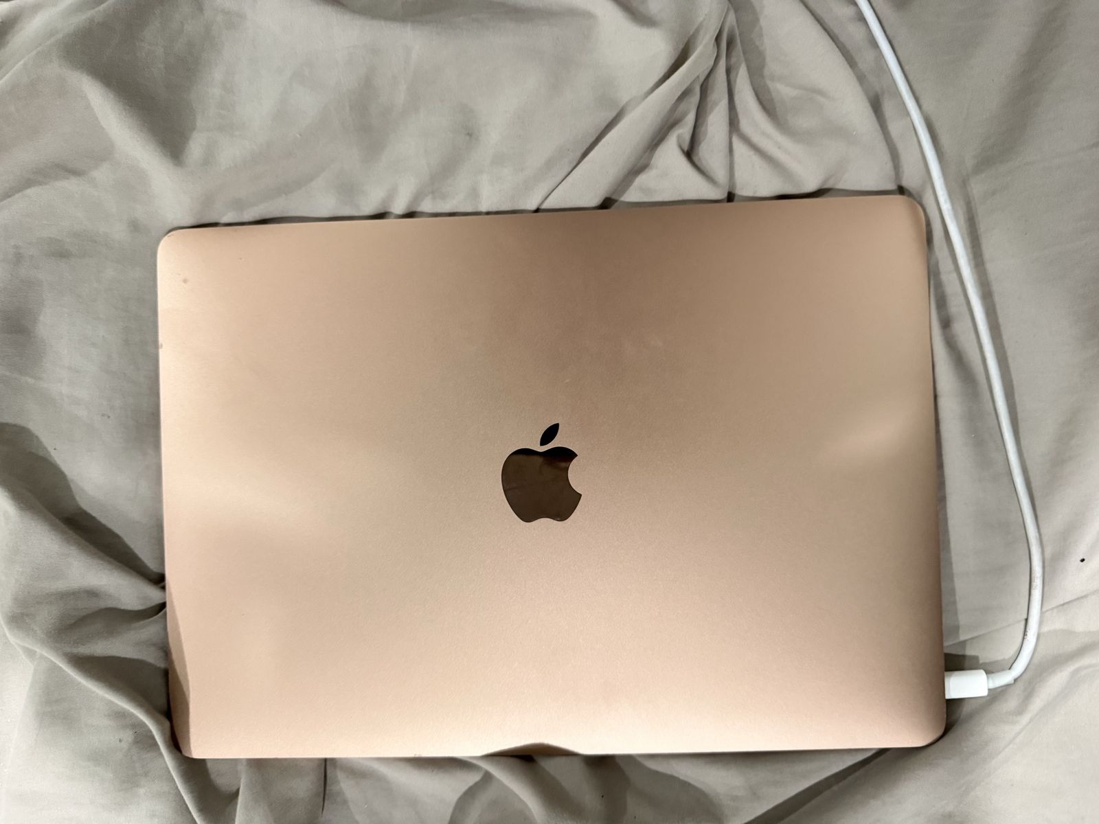 MacBook Air (Retina, 13-inch, 2019) Rose Gold