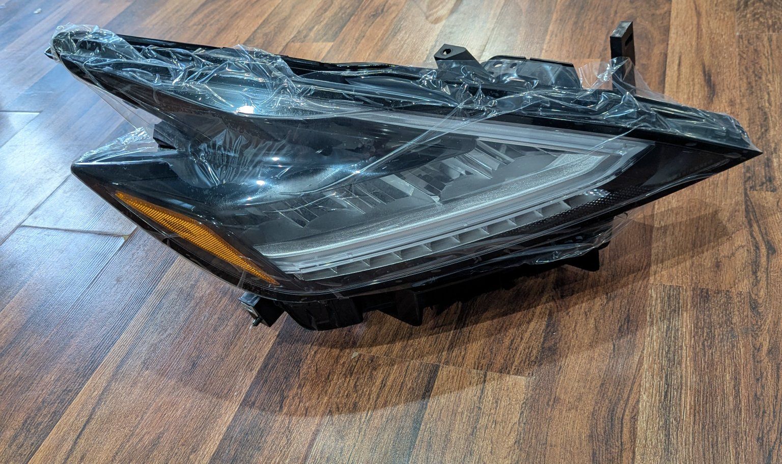 2022–2023 Nissan Murano Right Passenger Headlight