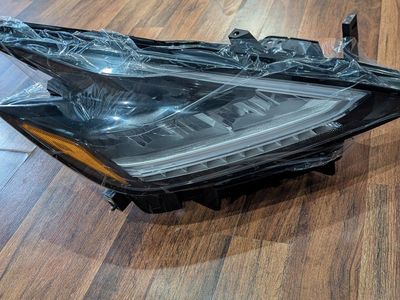 2022–2023 Nissan Murano Right Passenger Headlight