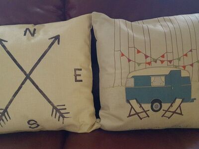 Decorative Pillow Set/NEW