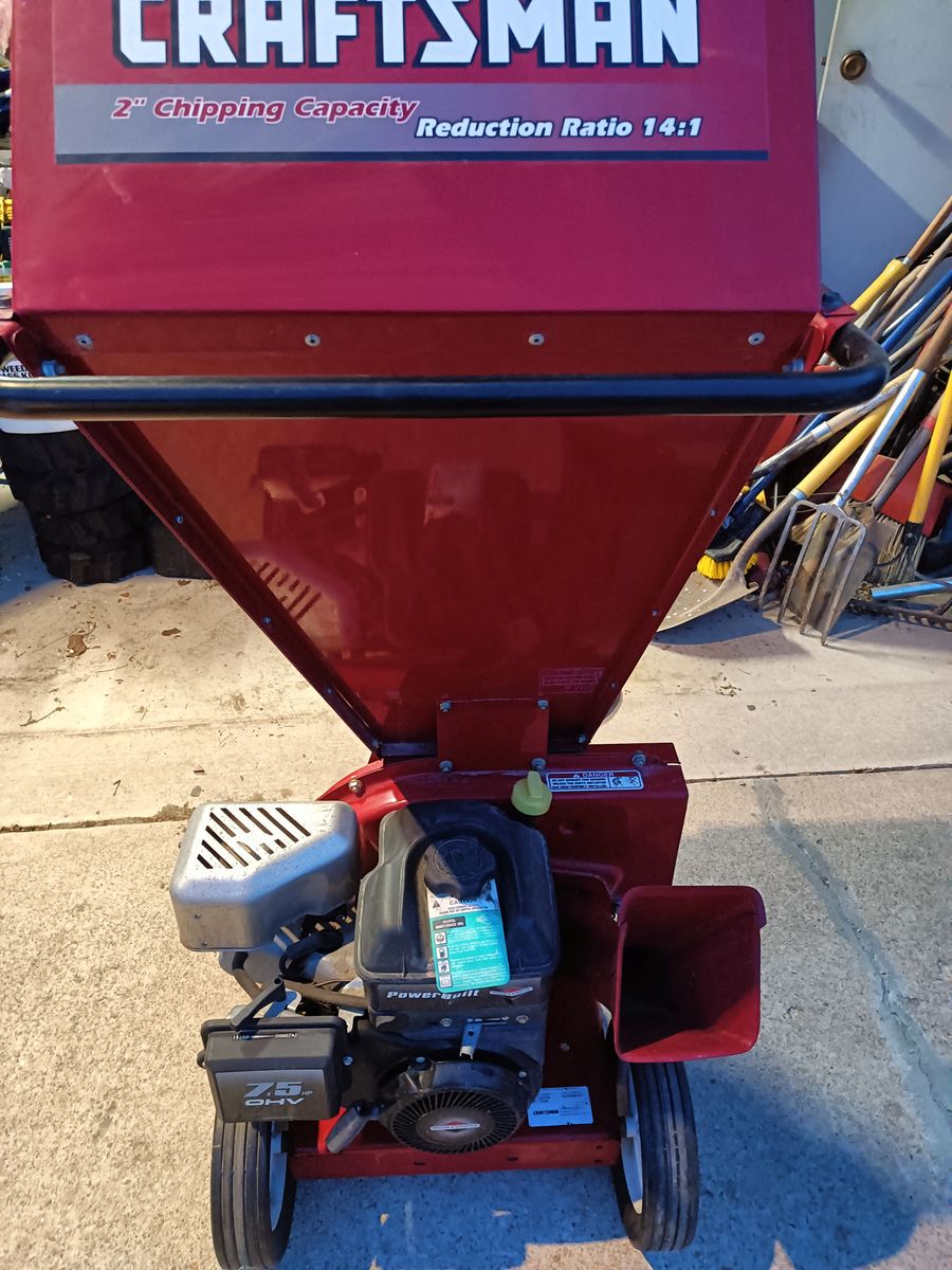 Craftsman wood chipper. 7.5 hp