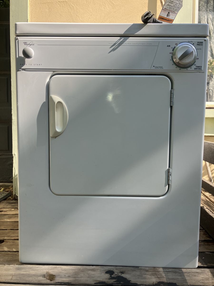 Whirlpool Dryer, great condition, model LDR3822PQ2 Compact 24", 3.4 cubic foot capacity, 120V 12A 80Hz