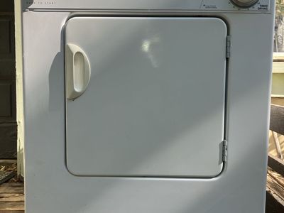 Whirlpool Dryer, great condition, model LDR3822PQ2 Compact 24", 3.4 cubic foot capacity, 120V 12A 80Hz