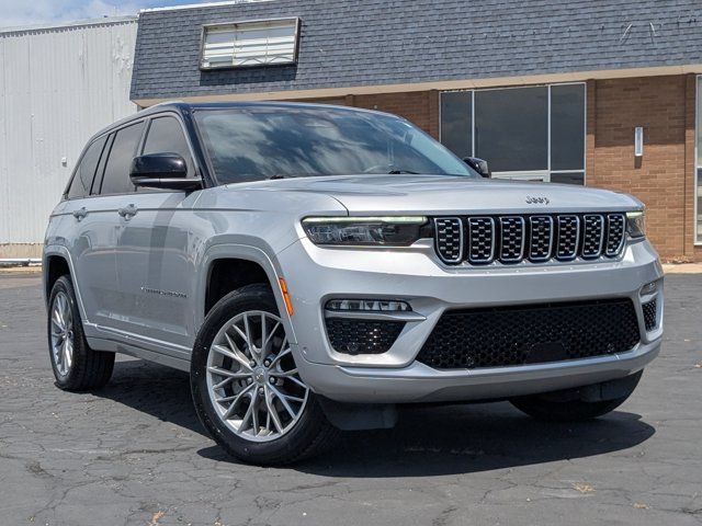 2022 Jeep Grand Cherokee Summit