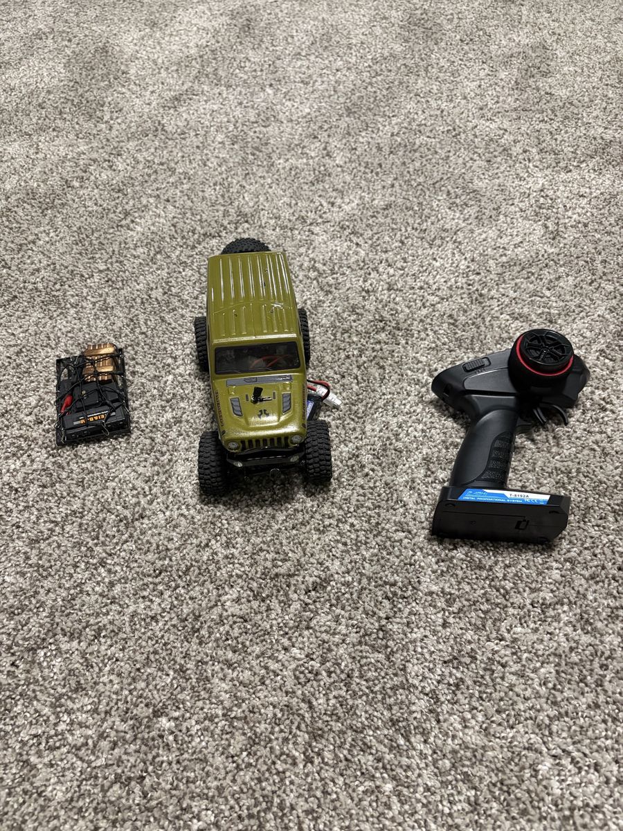 RC Crawler with Remote Control - Olive Green