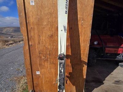 Back country Blizzard 180cm with hiking bindings