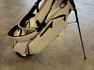 Vessel player 2 stand bag
