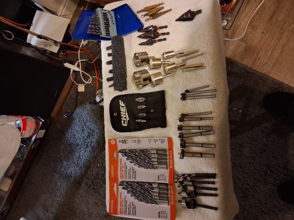Assorted drill bits For glass, wood, metal