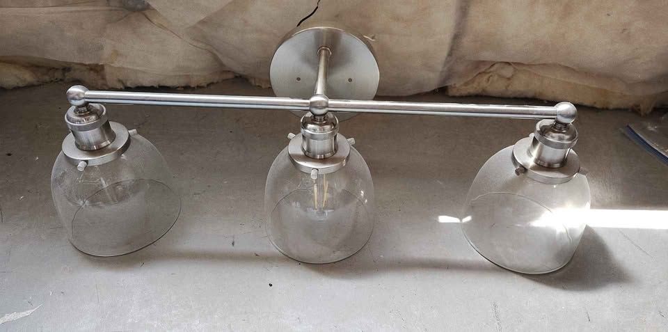 3 bulb Bathroom vanity light fixture 27 inches wide