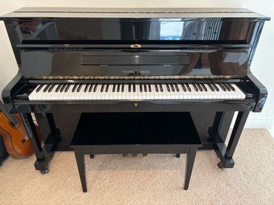 Young Chang Piano in Excellent Condition!