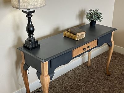 Charcoal Entry Console Table – Solid Wood Legs