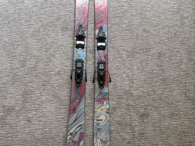 atomic skis