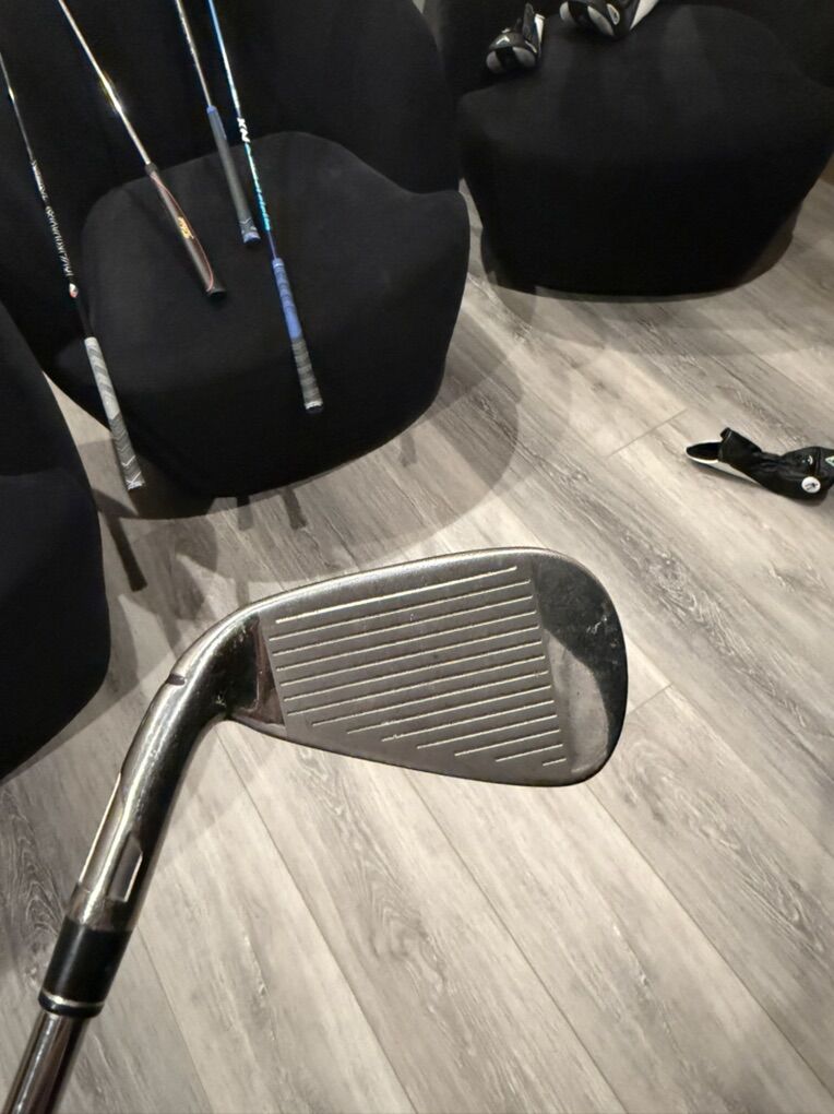 TaylorMade Sim Max Irons