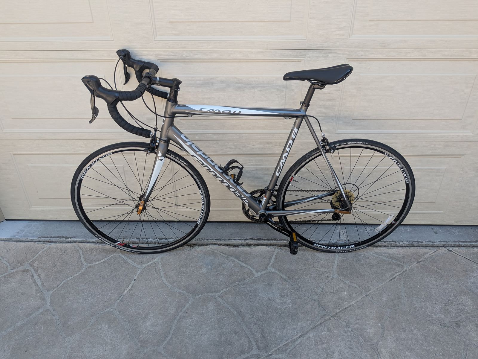 Cannondale CAAD8 Road Bike 58CM L/XL - Needs a little work