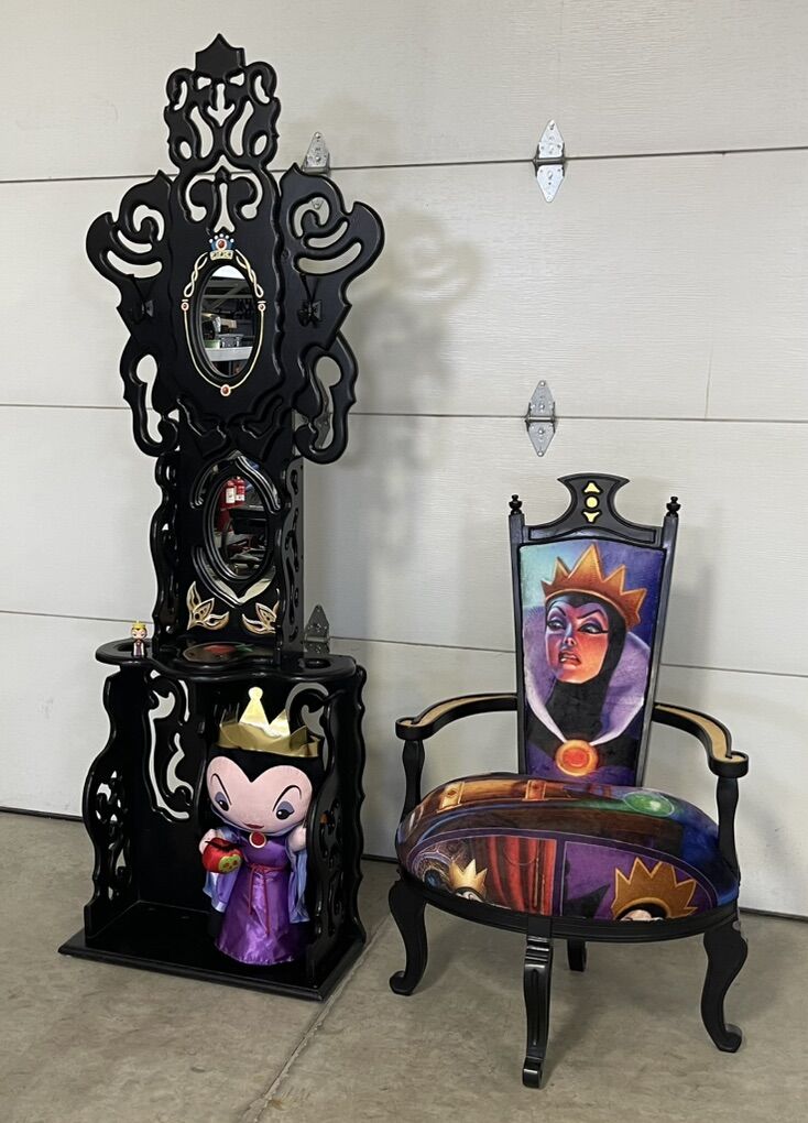Disney Villains EVIL QUEEN throne and Hall Tree