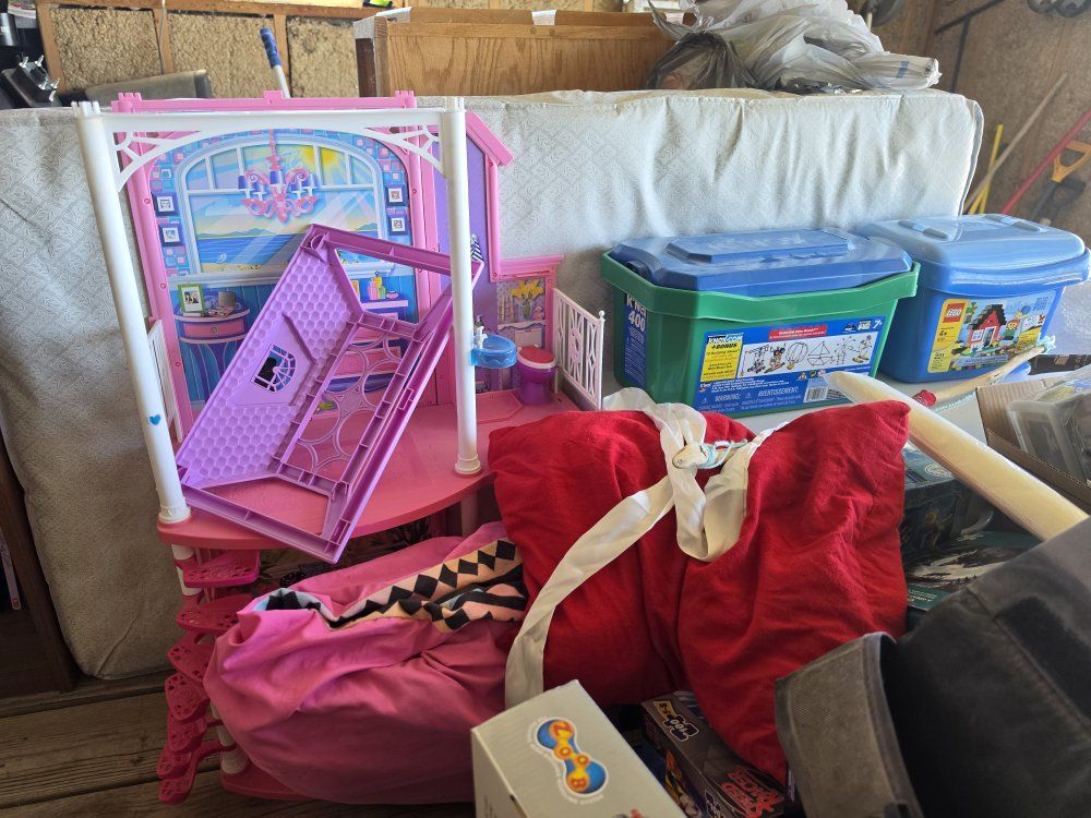 Main image 10