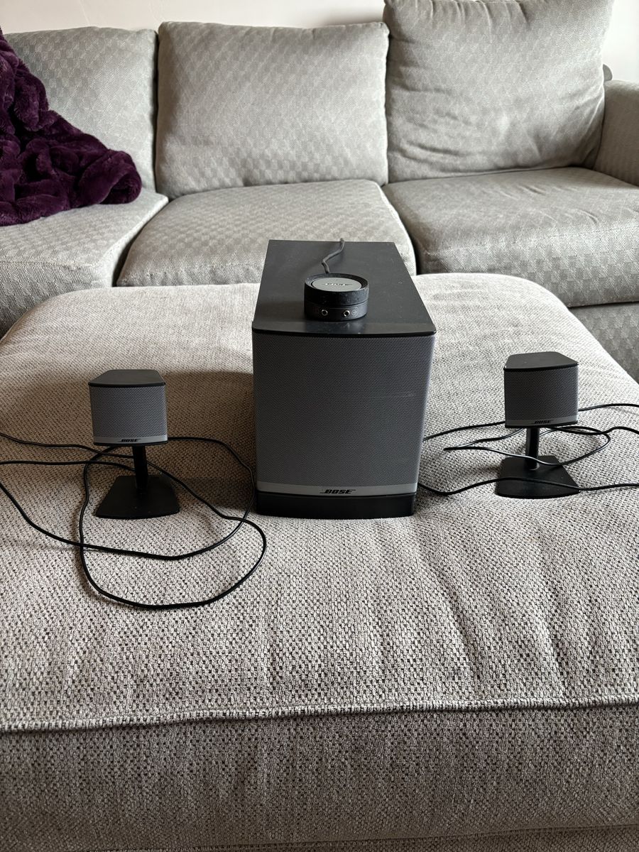 Bose Companion 3 Series II Multimedia Speaker System with Acoustimass Module & Control Pod