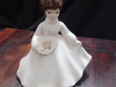 Vintage Ceramic Victorian Figurine