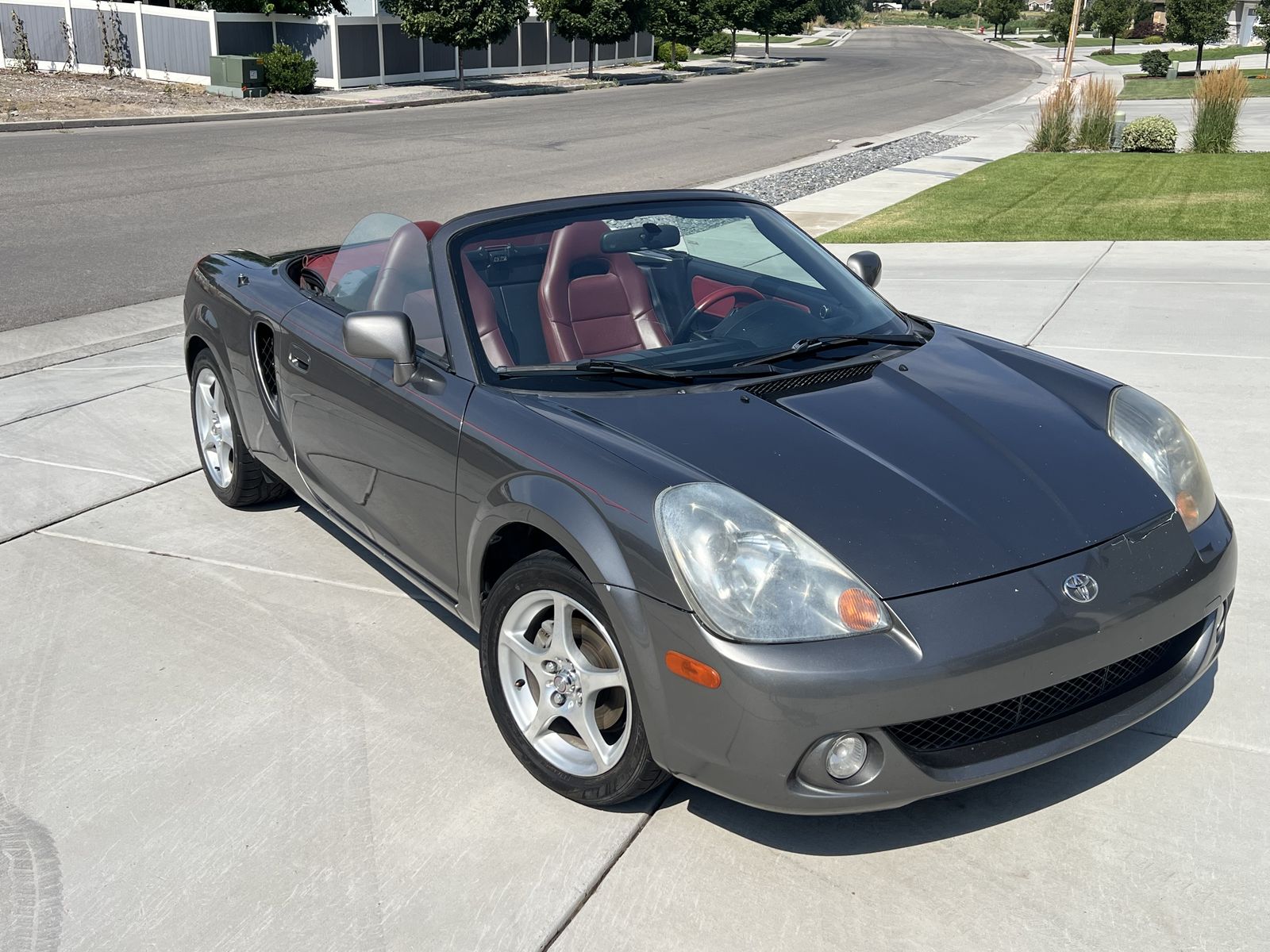 2004 Toyota MR2 Spyder Base